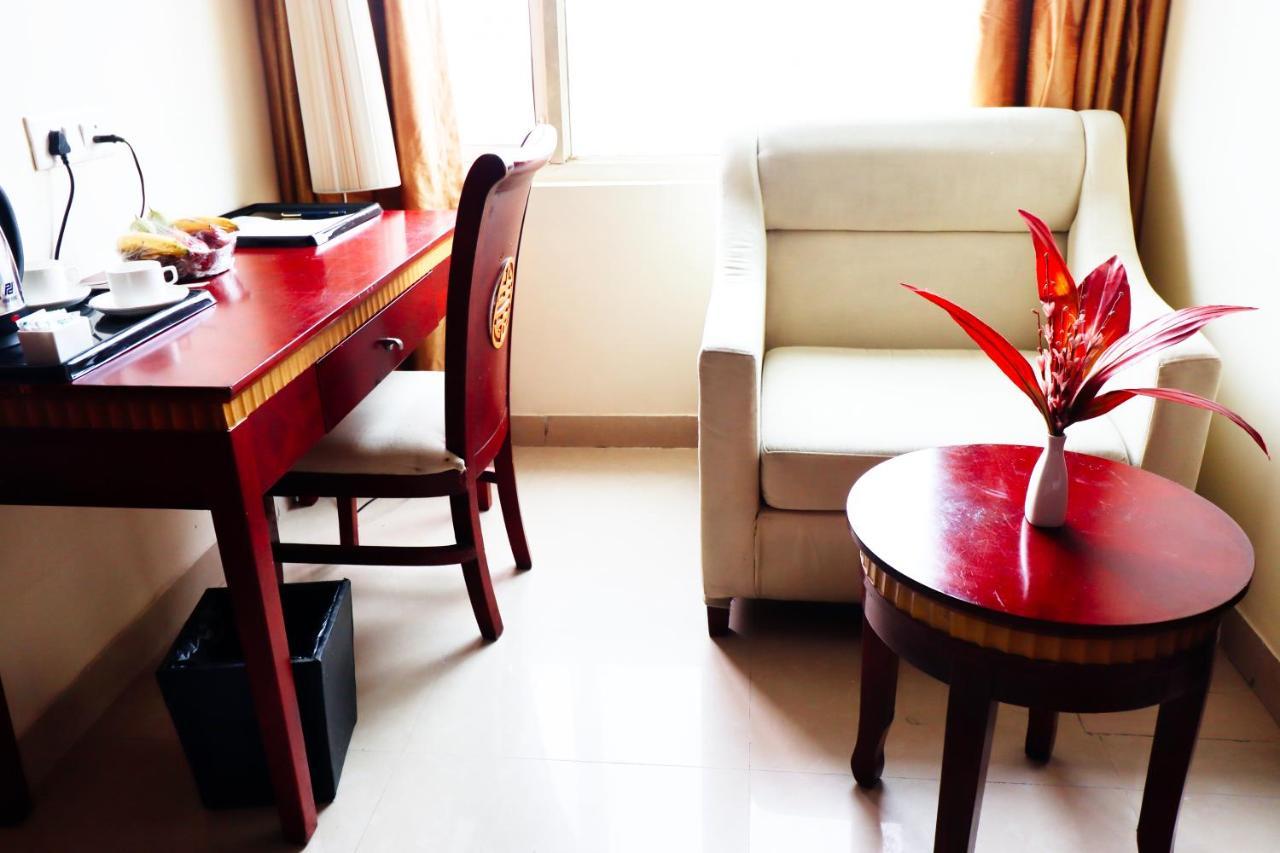 Crestmont Ashapurna Jaipur, Banipark Hotel Exterior foto