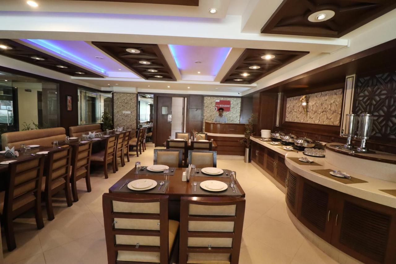 Crestmont Ashapurna Jaipur, Banipark Hotel Exterior foto
