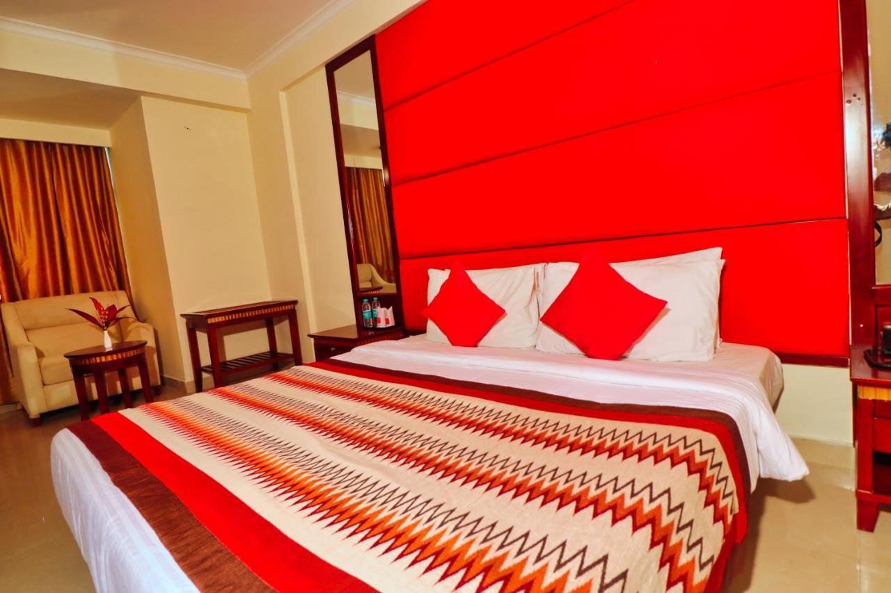 Crestmont Ashapurna Jaipur, Banipark Hotel Exterior foto